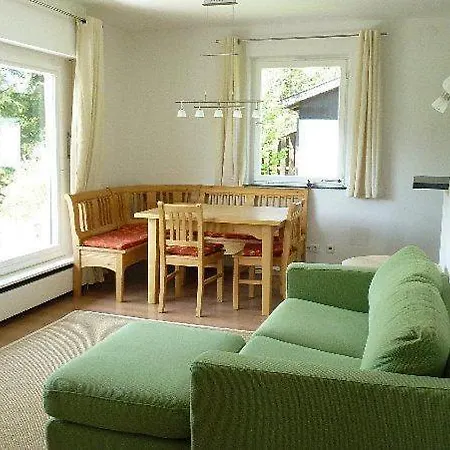 Mit Terrasse, Garage Und Hobbyraum *