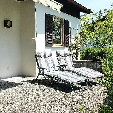 Mit Terrasse, Garage Und Hobbyraum Hébergement de vacances *