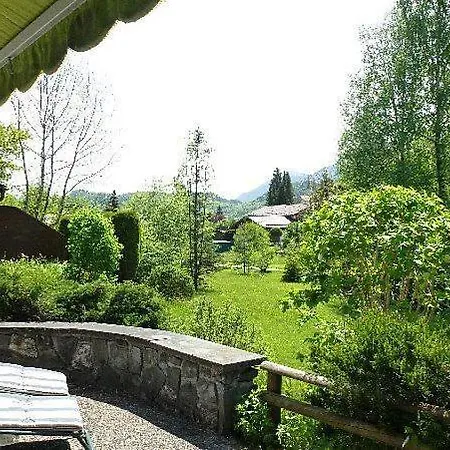 Hébergement de vacances Mit Terrasse, Garage Und Hobbyraum *