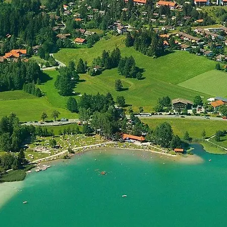 Hébergement de vacances Mit Terrasse, Garage Und Hobbyraum